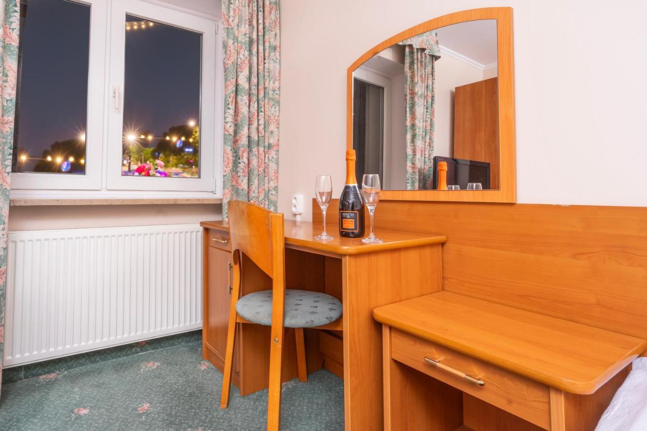 Victory Hotel Warsaw